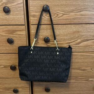 Michael Kors jet set chain tote